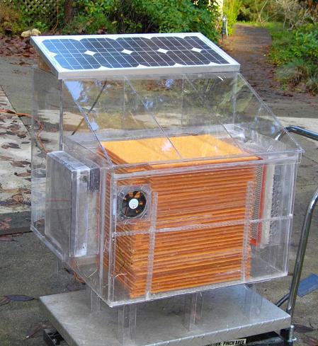 جهاز لتجميع المياه من الهواء بالطاقة الشمسية